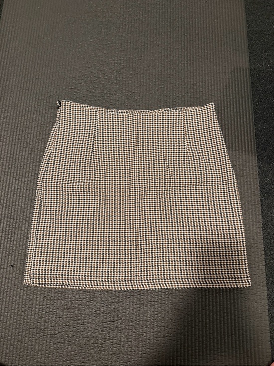 SHEIN Dresses & Skirts - SHEIN Black & White Mini Houndstooth Skirt